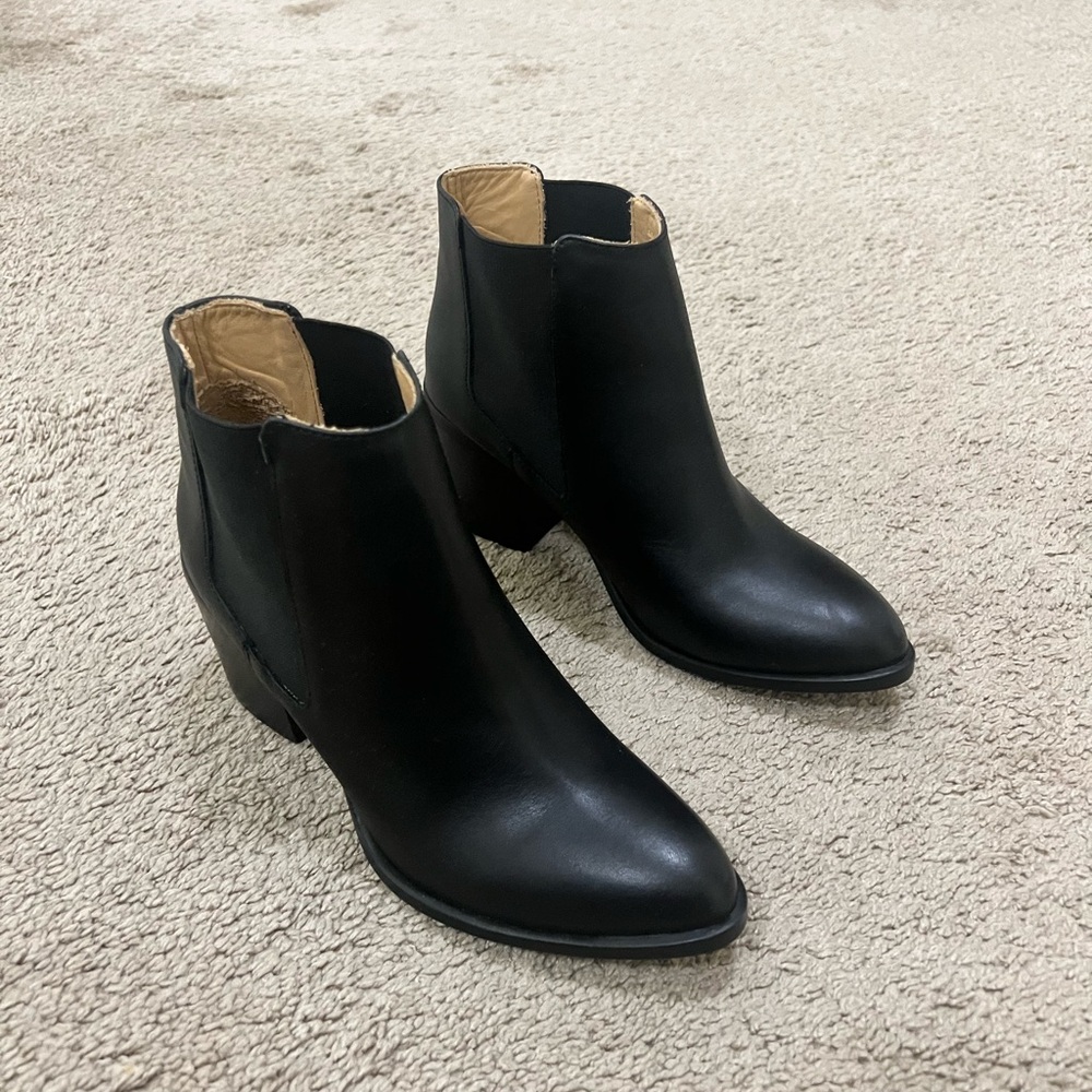 Black Leather Ankle Booties with Textured Shaft